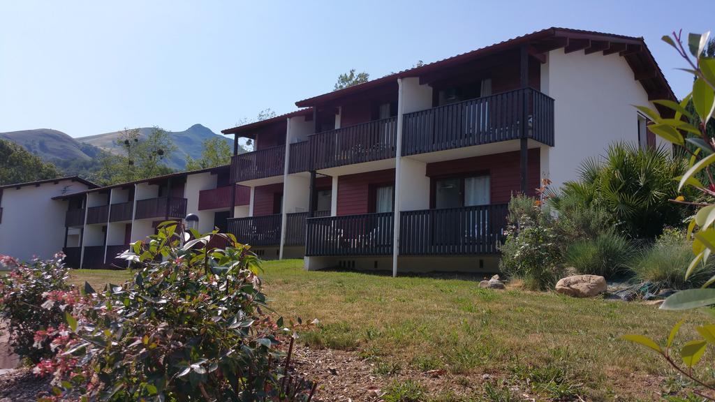 Vvf Pays Basque Saint-Etienne-De-Baigorry Hotel Exterior photo